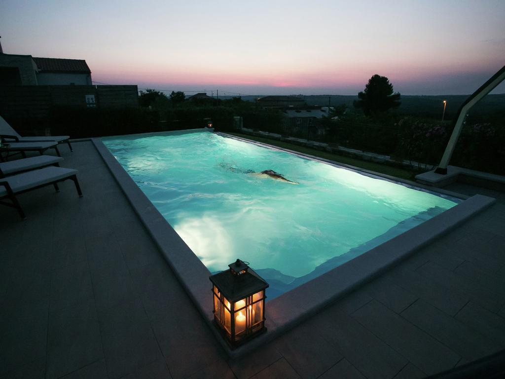 Luxurious Villa With Swimming Pool In Sveti Lovrec Selina Eksteriør bilde